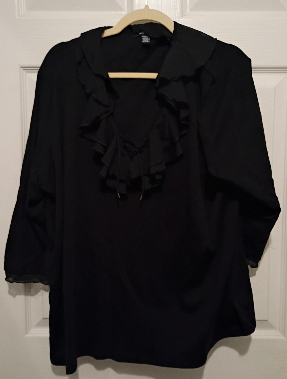 Chaps Black Ruffled V-Neck Blouse with Tie And 3/4 Sleeves